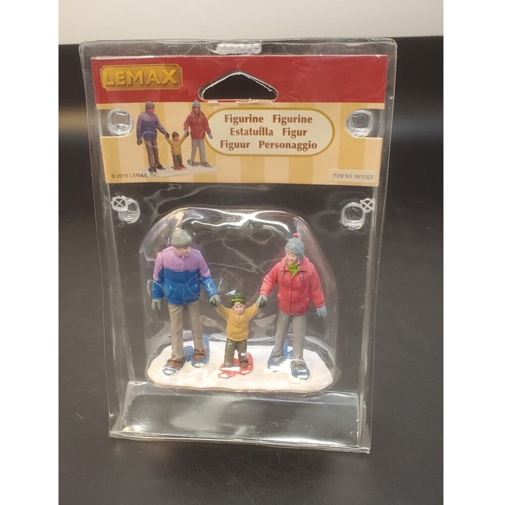 Lemax 2015 Village Accessory 'Parents and Child Snow Shoeing' **NEW**